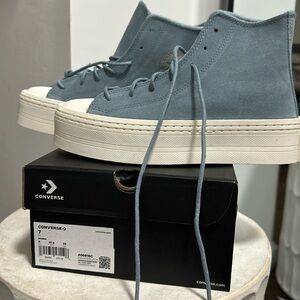 Chuck Taylor All Star Modern Lift Platform Suede (Blue/Egret